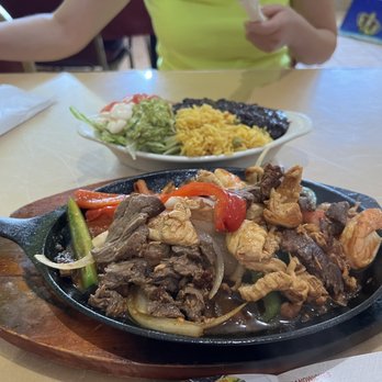 Pupuseria Mana - 06/2022 Fajitas Combo $20 - Salvadoran Near Me - Falls Church, Virginia Pupuseria Mana - 06/2022 Fajitas Combo $20 - Salvadoran Near Me - Falls Church, Virginia