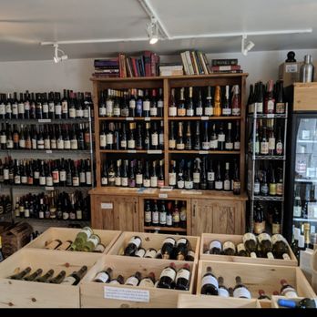 The Orcas Project Tasting Room - Wine Tasting Room Near Me - Eastsound, Washington