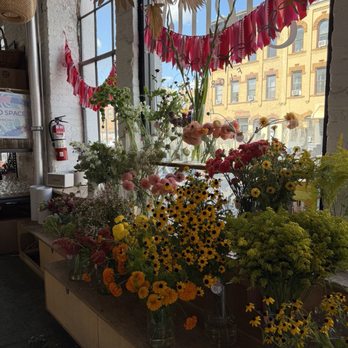 Stems Brooklyn - Flowers - Florists Near Me - Brooklyn, New York Stems Brooklyn - Flowers - Florists Near Me - Brooklyn, New York