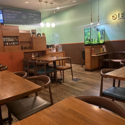 Swanya Thai Cuisine - Dining area