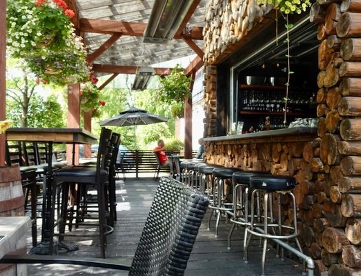 Pub West Shefford / West Shefford Brewing Co. by null