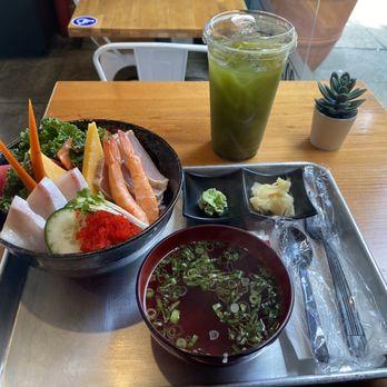 Roll Factory by Straycat Kitchen - Chiriashi Bowl. Comes with a soup. Not miso but like it. - Poke Near Me - Pasadena, California