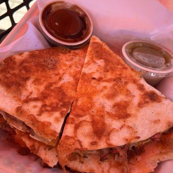 Eastern Sierra Fruit Co. - Tri Tip Quesadilla - Barbeque Near Me - Mammoth Lakes, California Eastern Sierra Fruit Co. - Tri Tip Quesadilla - Barbeque Near Me - Mammoth Lakes, California