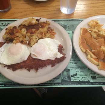 Key West Diner - Corned Beef Hash & eggs with home fries & 1 pancake - Diners Near Me - Stuart, Florida Key West Diner - Corned Beef Hash & eggs with home fries & 1 pancake - Diners Near Me - Stuart, Florida