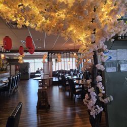 Wang's Bistro - INTERIOR