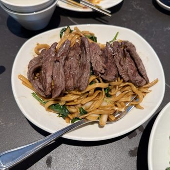 Din Tai Fung - Fried Noodles with Skirt Steak - Dim Sum Near Me - Brea, California Din Tai Fung - Fried Noodles with Skirt Steak - Dim Sum Near Me - Brea, California