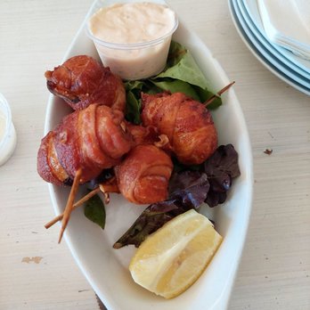 Hurricane Hanks - Bacon wrapped scallops - American Near Me - Holmes Beach, Florida Hurricane Hanks - Bacon wrapped scallops - American Near Me - Holmes Beach, Florida