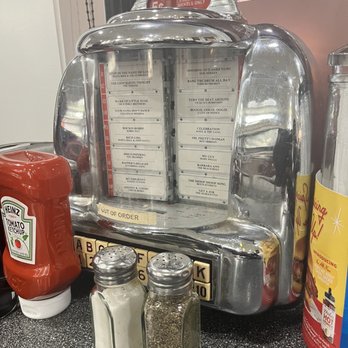Johnny Rockets - Table top Juke Box - Burgers Near Me - The Villages, Florida