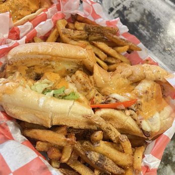 Dream Street Cuisine - Food Trucks Near Me - Baltimore, Maryland