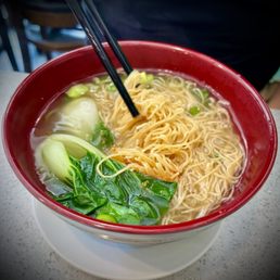 Plain Egg Noodle in Soup ( comes with my Hainanese Chicken ) Plain Egg Noodle in Soup ( comes with my Hainanese Chicken )