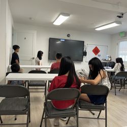 GE Chinese School - Students on break