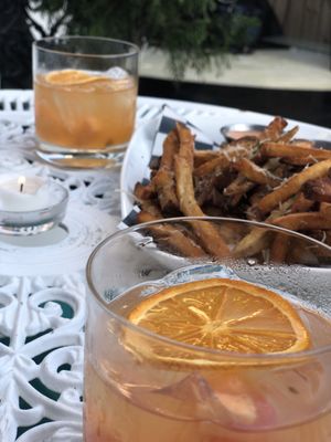 Mr. Braxton Bar & Kitchen by null