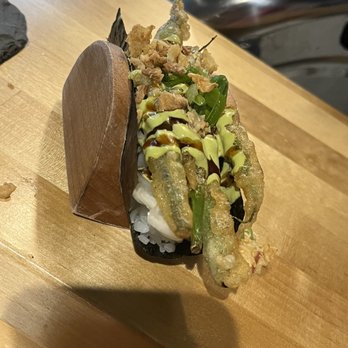 Sugo Hand Roll Bar - Green bean tempura hand roll - Sushi Bars Near Me - Seattle, Washington Sugo Hand Roll Bar - Green bean tempura hand roll - Sushi Bars Near Me - Seattle, Washington