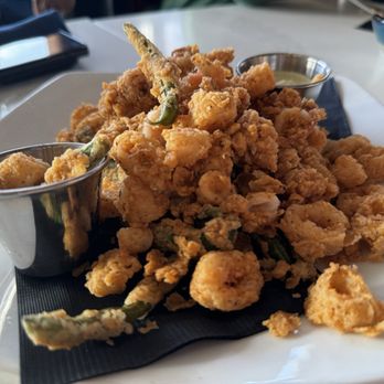 George’s Bistro & Bar - Pizza Near Me - Houston, Texas George’s Bistro & Bar - Pizza Near Me - Houston, Texas