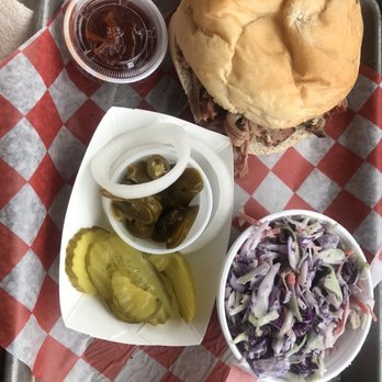 The Backyard BBQ & Grill - Pulled Pork Sandwich w Coleslaw - Barbeque Near Me - Ruidoso, New Mexico