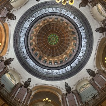 Illinois State Capitol - Landmarks & Historical Buildings Near Me - Springfield, Illinois Illinois State Capitol - Landmarks & Historical Buildings Near Me - Springfield, Illinois