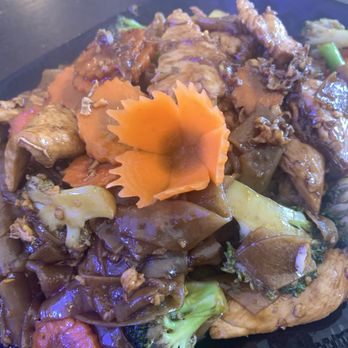 Ocean Thai Cuisine - Phad See-Ew $15.99 dinner size - Thai Near Me - Oceanside, California Ocean Thai Cuisine - Phad See-Ew $15.99 dinner size - Thai Near Me - Oceanside, California