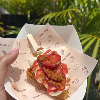 Peko-Peko - Strawberry shortcake waffle popsicle - Food Stands Near Me - Orlando, Florida Peko-Peko - Strawberry shortcake waffle popsicle - Food Stands Near Me - Orlando, Florida