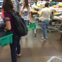 Bourbon Shopping Ipiranga - Nos corredores do super mercado