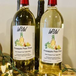 Windy Ridge Vineyard & Winery - Pineapple Pear Pinot