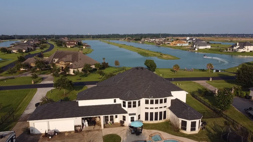 Slide of Robin's Roofing