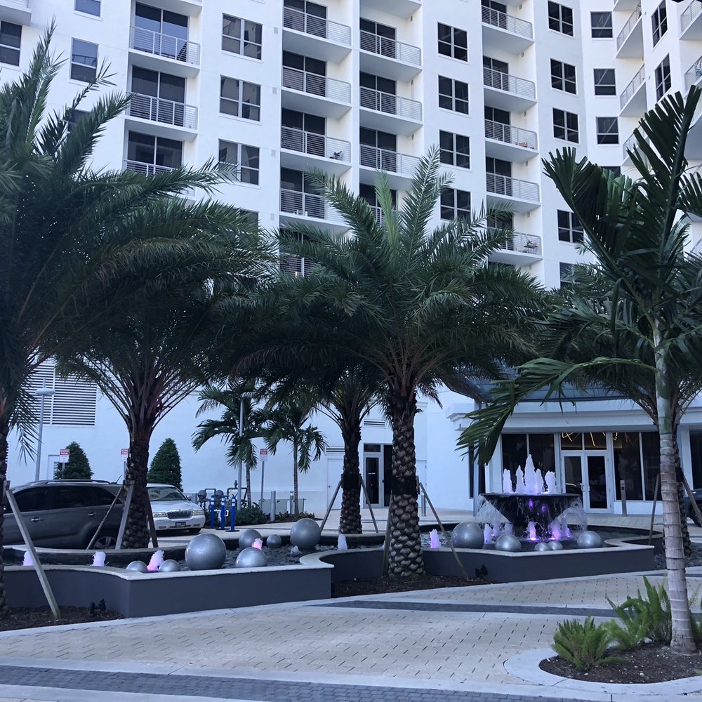 Circ Hotel - The entrance - Hotels Near Me - Hollywood, Florida Circ Hotel - The entrance - Hotels Near Me - Hollywood, Florida