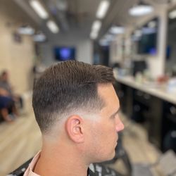 Upper Cuts Barbershop - Low skin fade