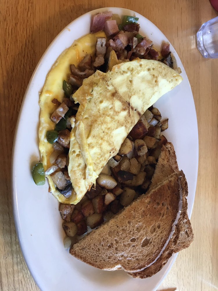 HOMEPORT FAMILY RESTAURANT 62 W Main St, Vinalhaven, Maine Diners