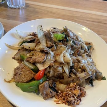 Le Dee Thai Cuisine - Thai Near Me - Chino Hills, California Le Dee Thai Cuisine - Thai Near Me - Chino Hills, California