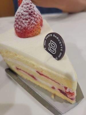 Paris Baguette by null