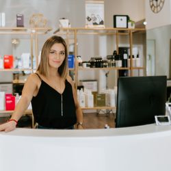 La'lli Hair Lounge