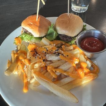Elevation 89 - Wagu sliders with fries - American Near Me - Ocala, Florida
