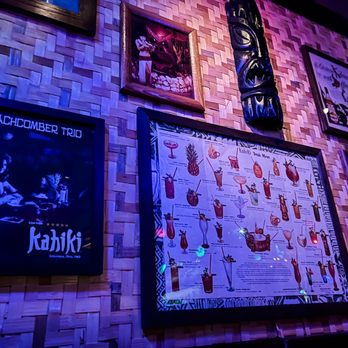 Lei Low - Decor - Cocktail Bars Near Me - Houston, Texas
