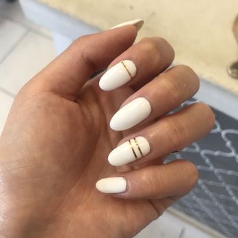Jasmine Spa Nails - White gel with simple design. Shape is absolutely perfect - Nail Salons Near Me - Pasadena, California