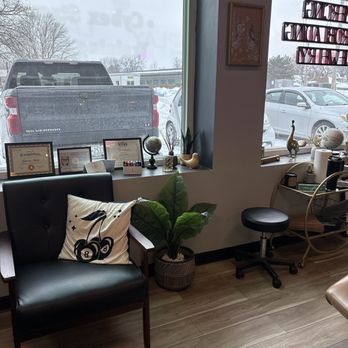 Marked By Janna - Sitting area - Eyebrow Services Near Me - Medina, New York
