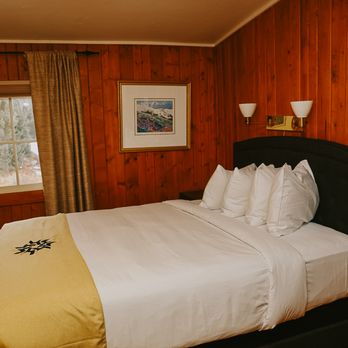 Ski Tip Lodge - Hotels Near Me - Dillon, Colorado