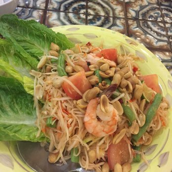 Bangkok House Restaurant - Spicy Papaya salad - Thai Near Me - Ridgecrest, California