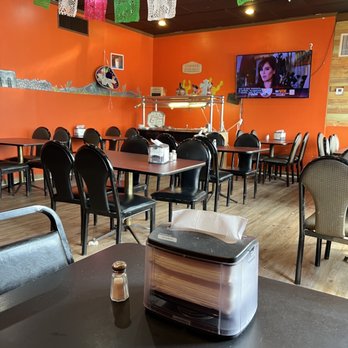 Mi Casa Taqueria - tables and chairs in a mexican restaurant - Mexican Near Me - Ruston, Louisiana