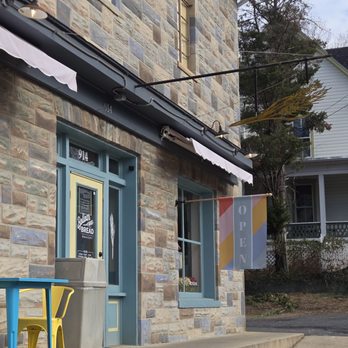 Bolivar Bread Bakery - Bakeries Near Me - Harpers Ferry, West Virginia