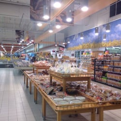 Ipermercato Emisfero - Bread and produce