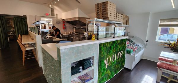 Pure Pizza on The Plaza by null