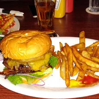 Slanted Tree Kitchen & Taproom - BBQ bacon burger!! - Burgers Near Me - Fairfield, California Slanted Tree Kitchen & Taproom - BBQ bacon burger!! - Burgers Near Me - Fairfield, California