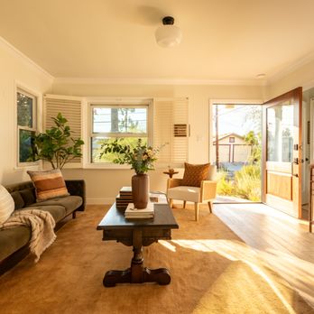 Julie Mollo Homes - Real Estate Agents Near Me - Los Angeles, California Julie Mollo Homes - Real Estate Agents Near Me - Los Angeles, California