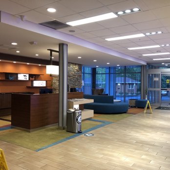 Fairfield by Marriott Inn & Suites Eugene East/Springfield - Lobby & business center - Hotels Near Me - Eugene, Oregon