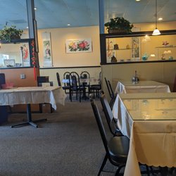 Wa-Me Chinese Restaurant - This is the interior.