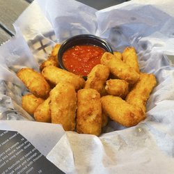Pints & Pies Neighborhood Pub - Mac & Cheese Bites