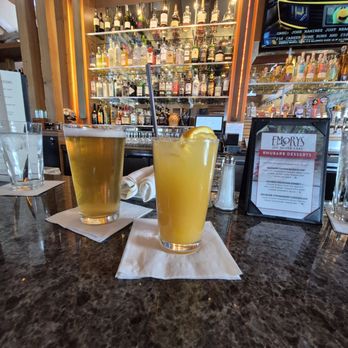 Emory's On Silver Lake - Diamond Knot Blonde (Draft Beer) and Tropical Spritzer (Zero Proof Libation) - Steakhouses Near Me - Everett, Washington