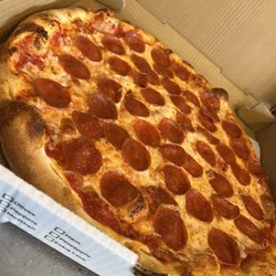 Lola’s Gourmet Pizza - Perfectly cooked pepperoni pizza