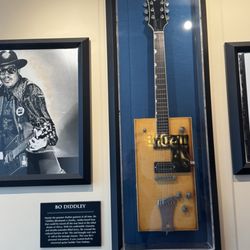 Hard Rock Café - Wall of guitars