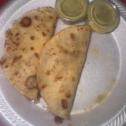 Que Rico Tacos - Chicken fajita gringas